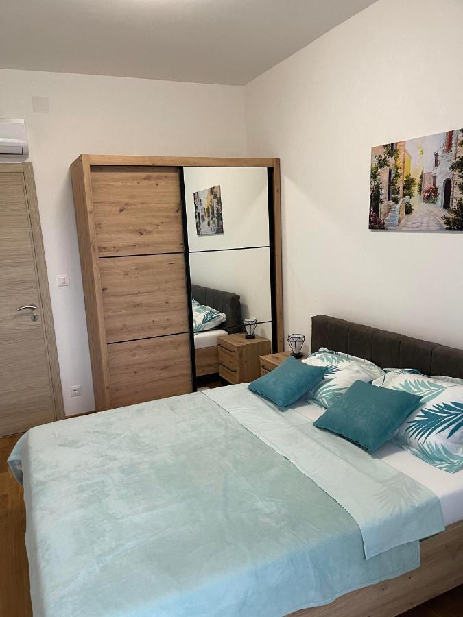 Apartman Iva Tivat Exterior photo